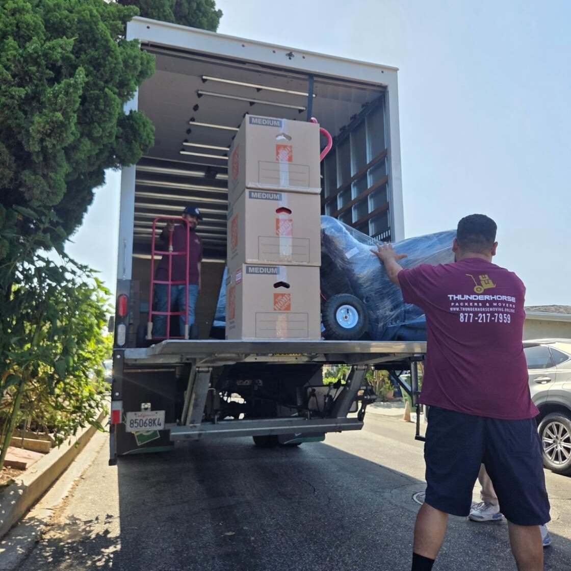 Thunderhorse Moving crew and moving truck in Los Angeles.