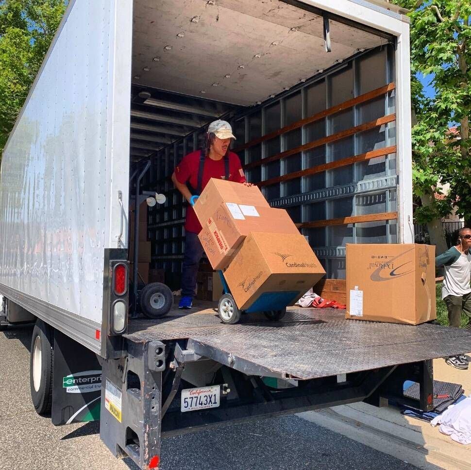 Thunderhorse movers on a move in Marina del Rey.